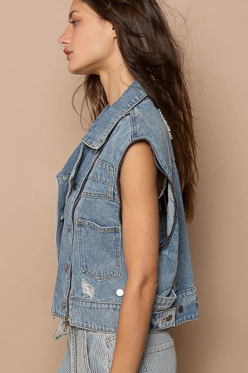 POL Cropped Denim Jacket with Functional Zipper Detail - Veloro