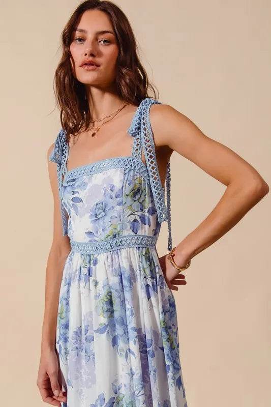 SO ME Floral Print Flowy Maxi Dress with Lace Ribbon Tie - Veloro