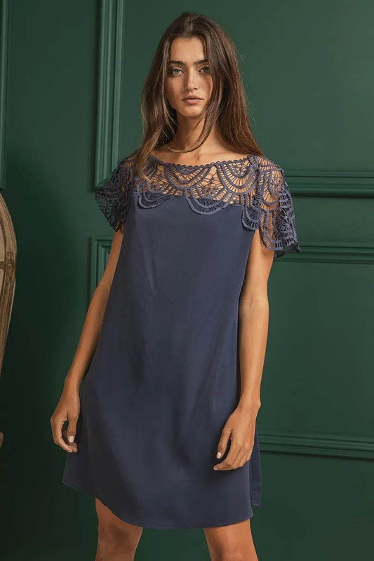 BiBi Crochet Lace Yoke Detailed Wrinkled Dress - Veloro